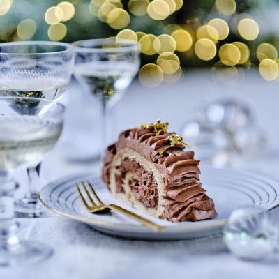 Yul chocolate hazelnut Log